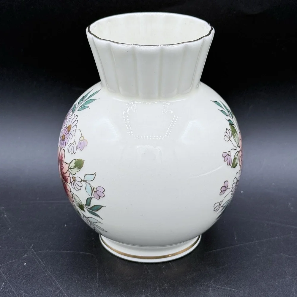 Vintage Zsolnay Hungary Porcelain Vase Hand Painted Floral Gold‎ Trim 5